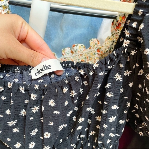 Eloide daisy print milkmaid top with puff sleeves - Picture 2 of 5